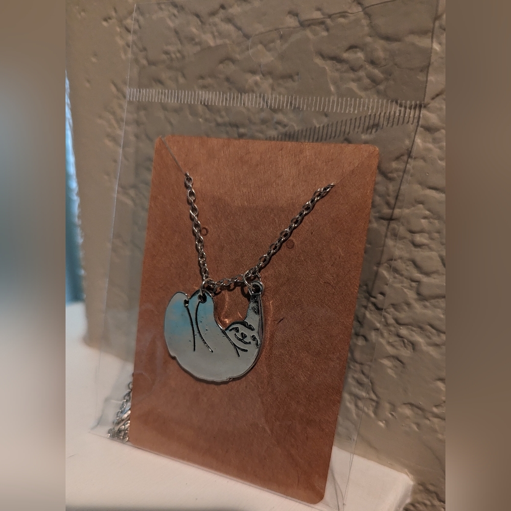 Sloth necklace - silver - Picture 4 of 6